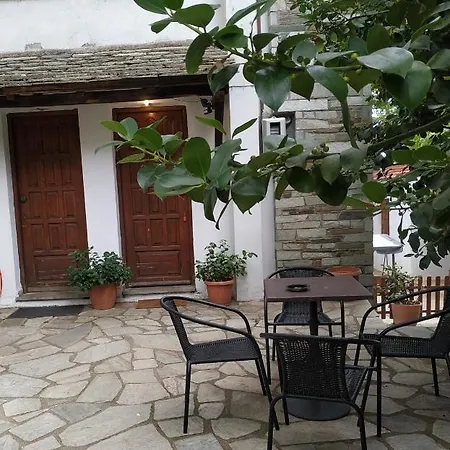 Traditional Cozy Vizitsa