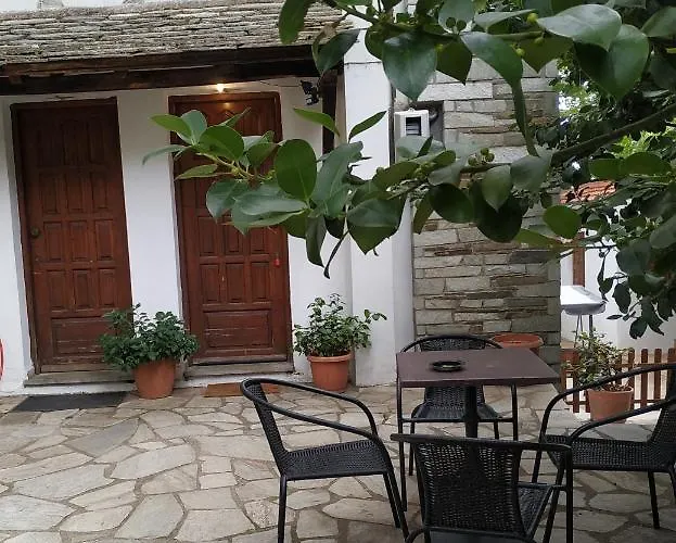 Traditional Cozy Vizitsa